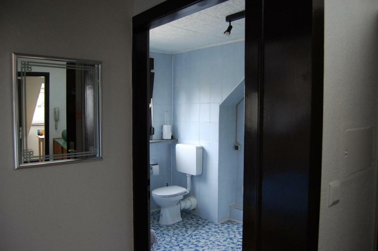 Modern Comfort Inn Kreuzau Bagian luar foto